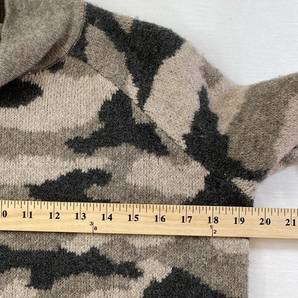 Christian Siriano Women’s NY Camo‎ Sweater Merino Wool Blend Mock Neck Size S - Picture 6 of 10